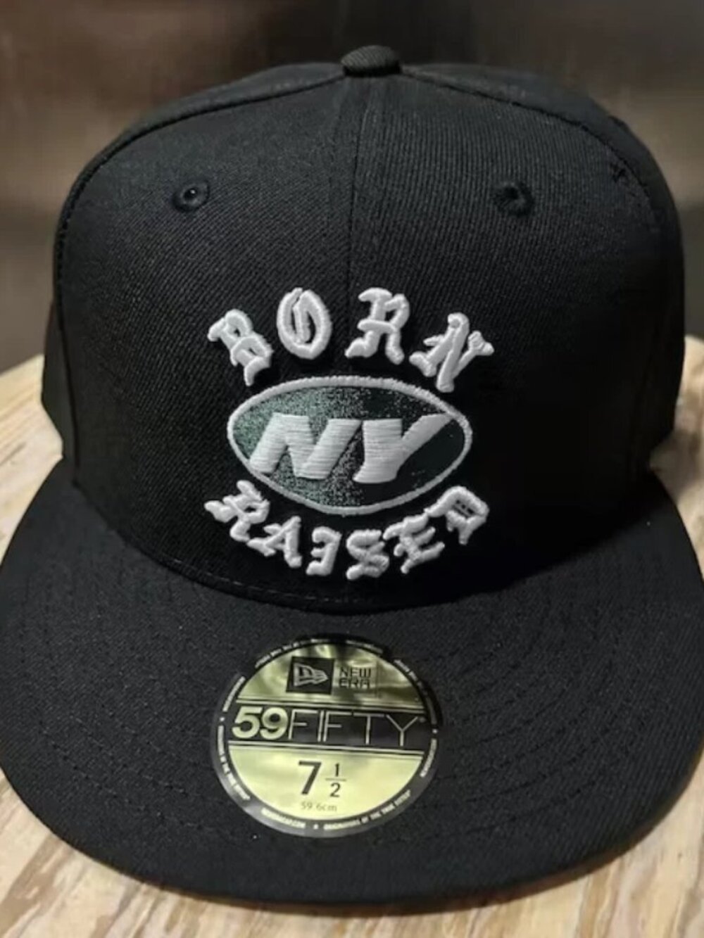 Born X Raised × NFL NEW ERA + JETS FITTED ROCKER HAT: BLACK